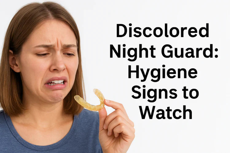 Eine Frau hält einen verfärbten Nachtwächter.