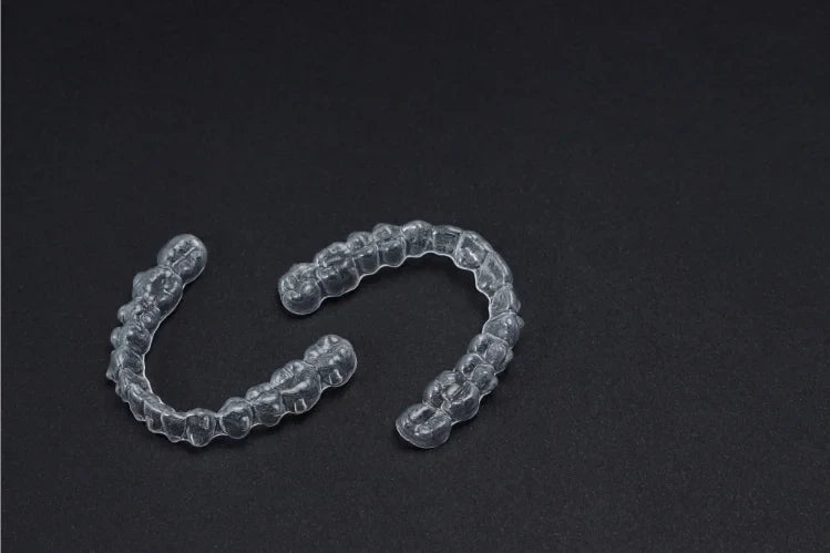 Paar transparente Aligner
